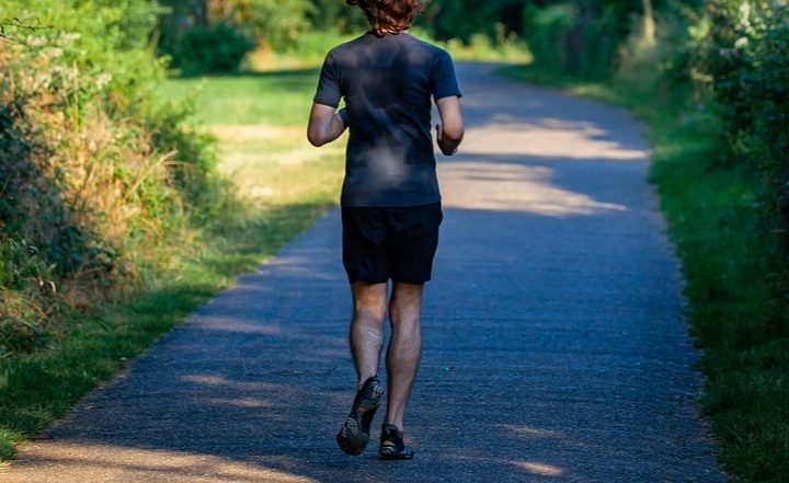 Health Tips: रोजाना 10,000 कदम चलने से क्या होता है? जानें इससे होनेवाले गजब के फायदे