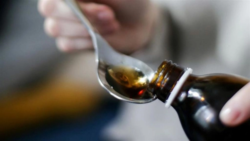  WHO की बड़ी चेतावनी, बच्चों की मौत के बाद इन तीन कफ सिरप से बचने की दी सलाह 