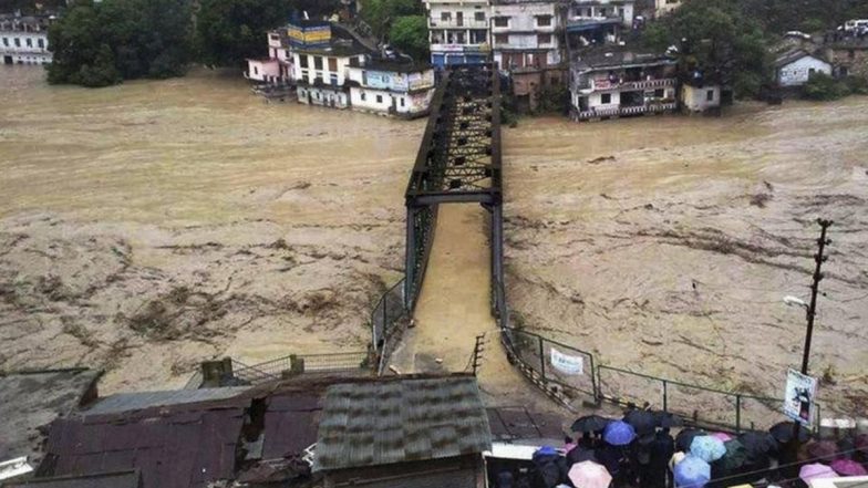 देहरादून में भारी बारिश से तबाही; सड़कें टूटी, घर डूबे... जानें पहाड़ों पर क्यों टूट रहा है प्रकृति का कहर?