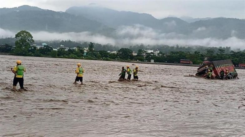 उत्तराखंड और हिमाचल में मूसलधार बारिश से हाहाकार, IMD ने बताया कब मिलेगी राहत