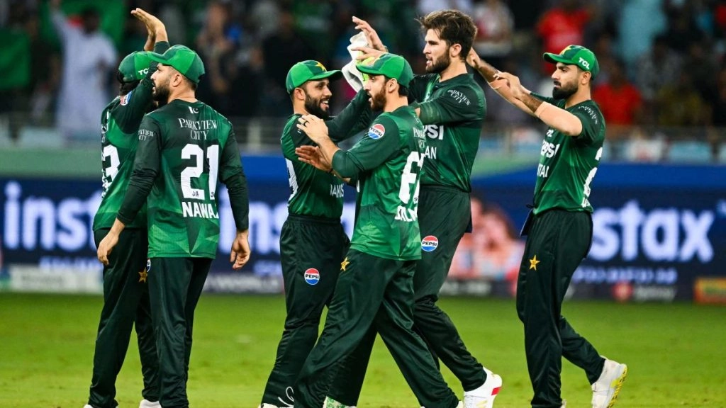 पाकिस्तान टीम की कमान सलमान अली आगा को सौंपी गई है, इस बार हारिस रऊफ और मोहम्मद रिज़वान को टीम में जगह नहीं मिली है