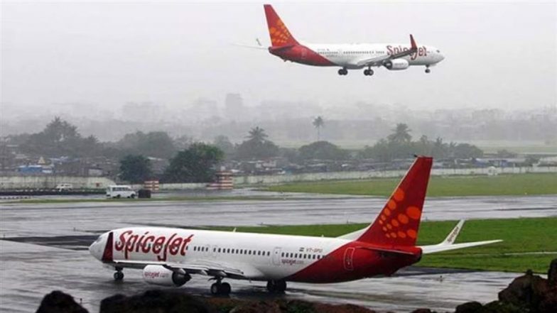 स्पाइसजेट की काठमांडू जा रही फ्लाइट को रनवे से लौटना पड़ा वापस, दूसरे विमान ने टेलपाइप में देखी आग