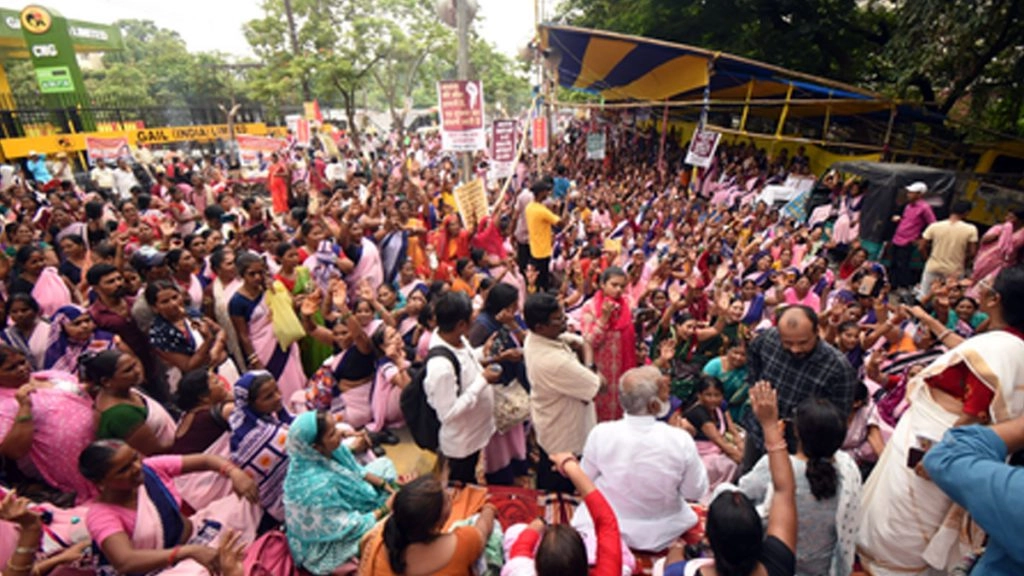 केरल स्थापना दिवस पर आशा कार्यकर्ताओं का 266 दिन का विरोध समाप्त, आंदोलन जिला स्तर तक जाएगा