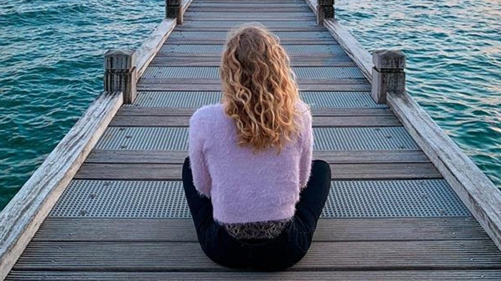 नींद न आना, मूड खराब और बढ़ता वजन, चेक करें कहीं शरीर में इस विटामिन की कमी तो नहीं