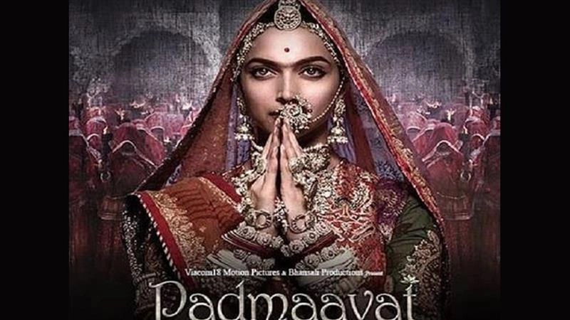 पर्दे पर हिट रही इन फिल्मों को रिलीज से पहले झेलना पड़ा विवाद, टाइटल की वजह से हुआ विरोध