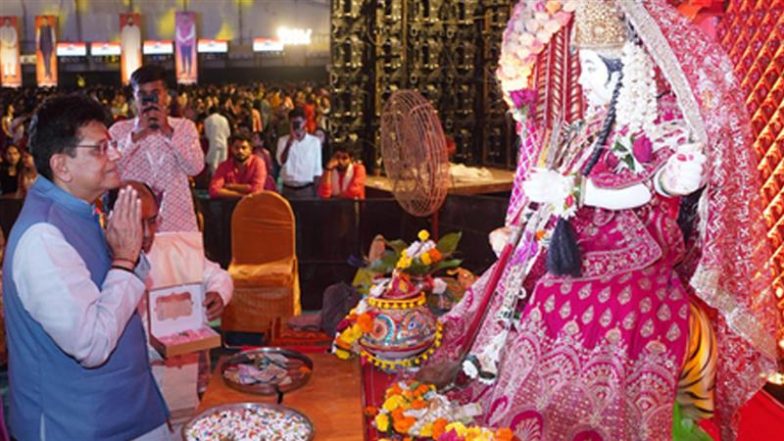 नवमी पर केंद्रीय मंत्री पीयूष गोयल ने मुंबई के मंदिरों में किया दर्शन पूजन, देशवासियों के कल्याण की प्रार्थना की