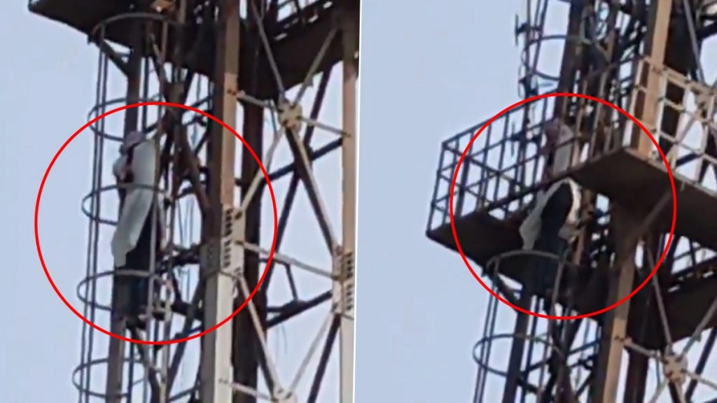 मिर्जापुर जिले में मां के डांटने पर युवती मोबाइल टॉवर पर चढ़ी.