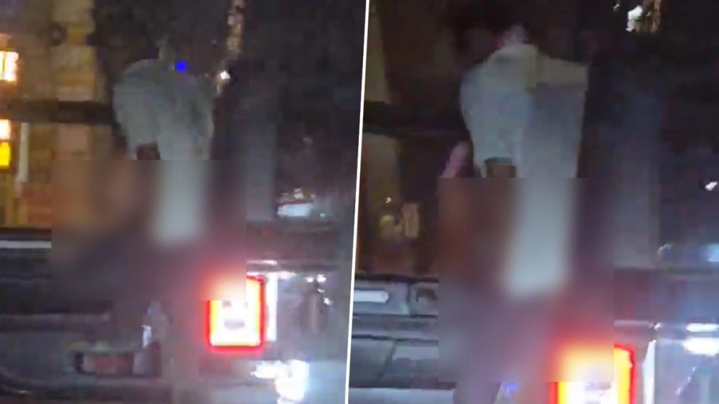 गुरुग्राम में चलती थार कार से युवक ने की सड़क पर पेशाब.