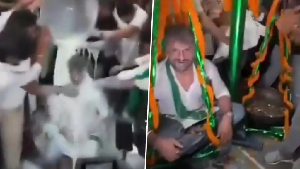 बिहार के छपरा में भोजपुरी स्टार खेसारी लाल यादव को समर्थकों ने दूध से नहलाया.