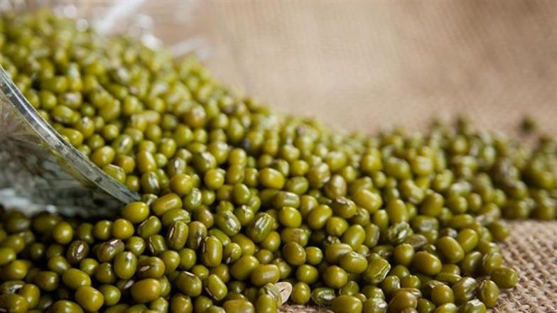 Benefits of Moong Dal: मूंग दाल हर उम्र के लिए फायदेमंद, दिल-दिमाग को स्वस्थ और त्वचा पर लाती है चमक