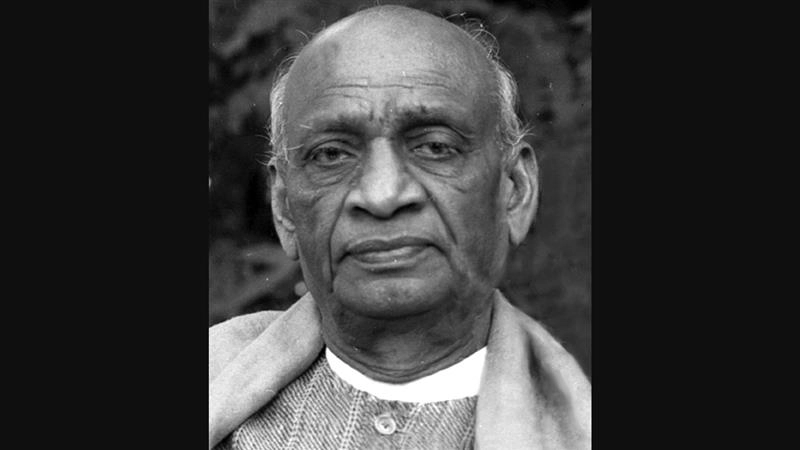 ‘लौह पुरुष’ सरदार पटेल की 150वीं जयंती पर अपनों को ये प्रेरक कोट्स भेजकर उनकी स्मृतियों को ताजा करें!