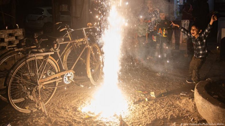 ग्रीन पटाखों पर दिल्ली वालों के लिए छूट क्यों चाहती हैं सीएम?