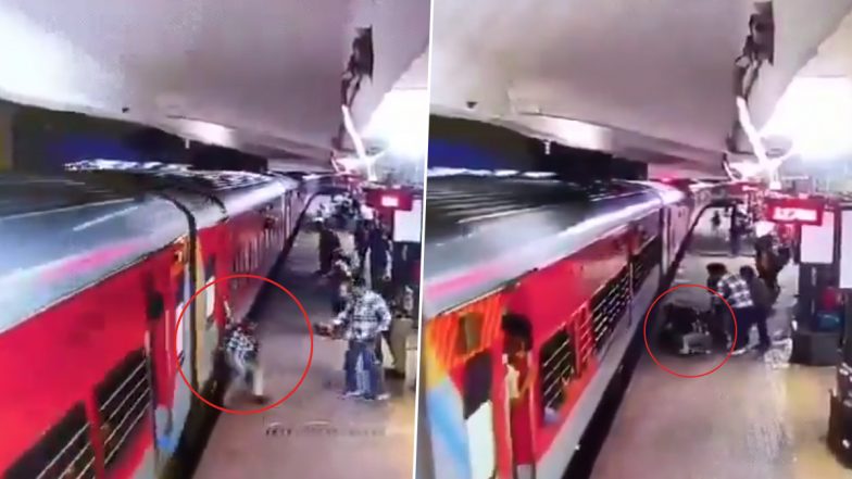 Hyderabad: चलती ट्रेन से उतरने के प्रयास में गिरा युवक, प्लेटफॉर्म पर मौजूद कर्मचारियों ने बचाई जान, काचीगुडा रेलवे स्टेशन का वीडियो आया सामने: VIDEO