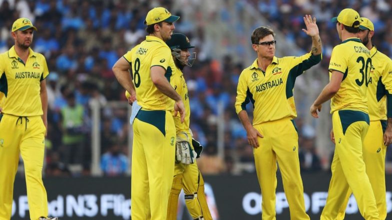 India vs Australia, 2nd ODI Match 2025 Live Score Update: टीम इंडिया को लगा नौवां बड़ा झटका, अर्शदीप सिंह हुए आउट
