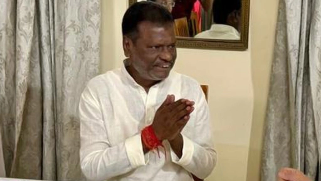 बिहार विधानसभा चुनाव से पहले JDU को बड़ा झटका, भागलपुर से सांसद अजय मंडल ने MP पद से दिया इस्तीफा; लगाए ये आरोप