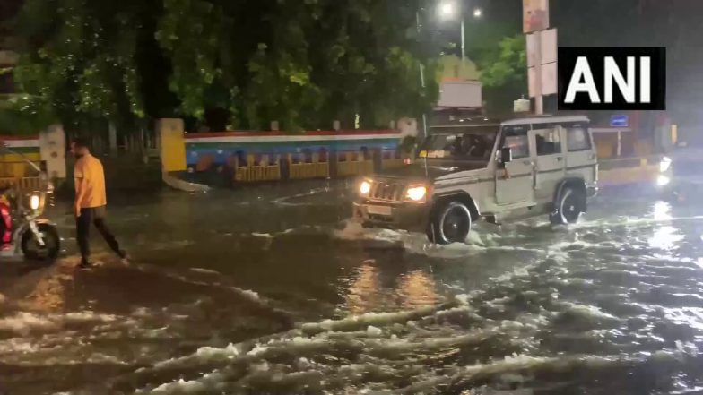 Varanasi Rains: बनारस में बारिश का महा-प्रलय: 125 साल का रिकॉर्ड टूटा, स्कूल बंद और शहर हुआ पानी-पानी