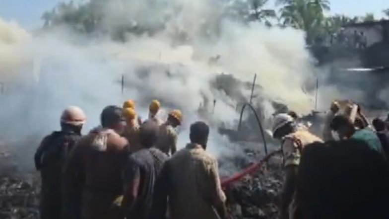 Mangaluru Fire: कर्नाटक के मंगलुरु में स्क्रैप गोदाम में लगी भीषण आग, काबू पाने की कोशिश जारी; VIDEO