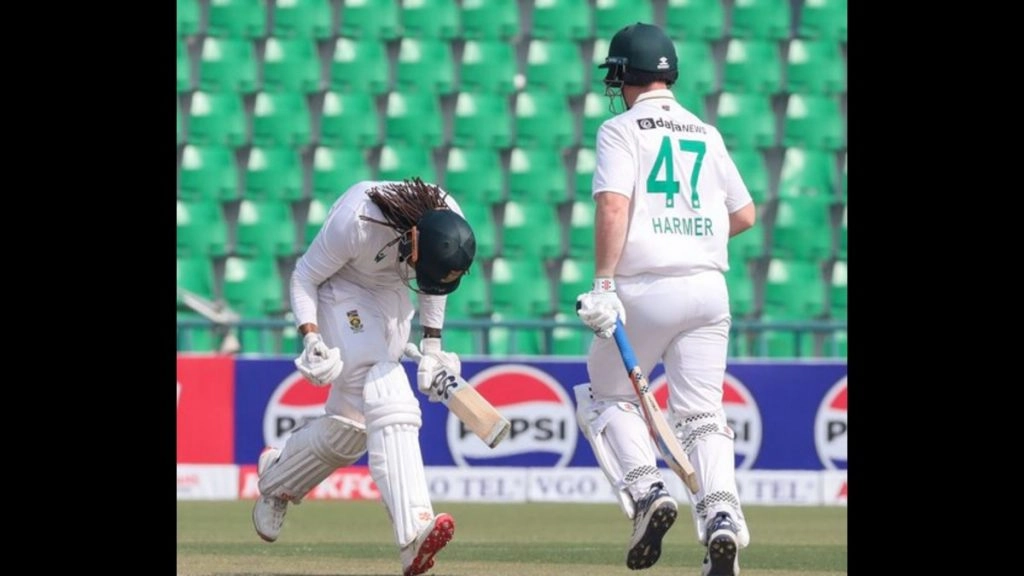 पाकिस्तान राष्ट्रीय क्रिकेट टीम बनाम दक्षिण अफ्रीका राष्ट्रीय क्रिकेट टीम के मैच का स्कोरकार्ड आप हमारे वेबसाइट पर भी देख सकते हैं