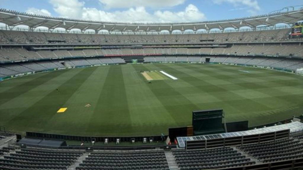 भारत बनाम ऑस्‍ट्रेलिया लीड्स वनडे मैच से पहले जानिए पर्थ स्टेडियम की पिच रिकॉर्ड्स, मोस्ट रन, विकेट समेत खास आंकड़े