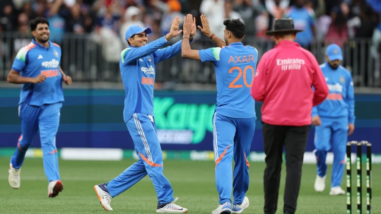 India vs Australia, 2nd ODI Match 2025 Live Score Update: ऑस्ट्रेलिया की टीम का तीसरा विकेट गिरा, मैट रेनशॉ 30 रन बनाकर आउट