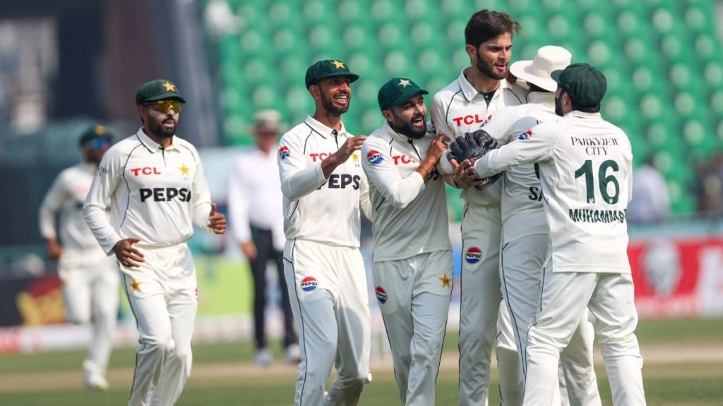 पाकिस्तान राष्ट्रीय क्रिकेट टीम बनाम दक्षिण अफ्रीका राष्ट्रीय क्रिकेट टीम के मैच का स्कोरकार्ड आप हमारे वेबसाइट पर भी देख सकते हैं