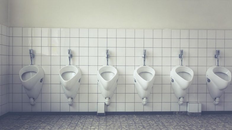 Bengaluru Shocker: शर्मनाक! छात्र ने कॉलेज में अपनी दोस्त का किया रेप, जबरन टॉयलेट में ले जाकर वारदात को दिया अंजाम; गिरफ्तार
