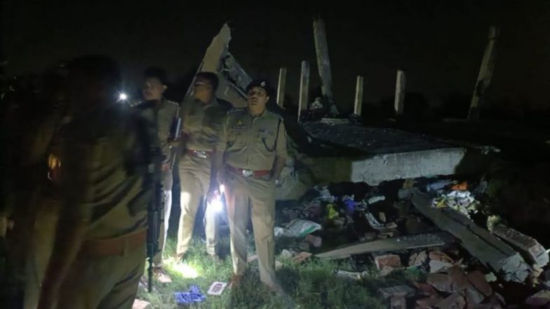 यूपी के Ayodhya में बड़ा हादसा! सिलेंडर ब्लास्ट से ढ़हा मकान, दो बच्चों समेत 5 लोगों की मौत; कई के दबे होने की आशंका