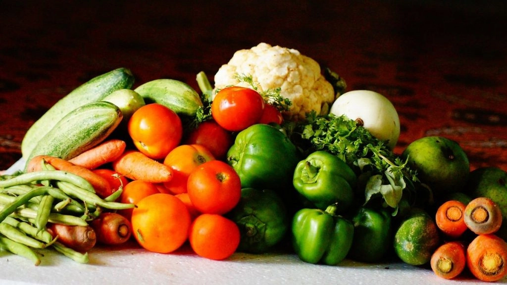 लोगों के लिए राहत! त्योहारों के कारण बढ़ी सब्जियों की आपूर्ति, नवी मुंबई APMC मार्केट में दाम गिरे