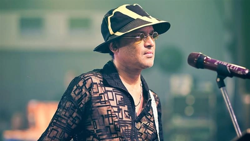 Zubeen Garg Roi Roi Binale Movie: जुबीन गर्ग की आखिरी फिल्म ‘रोई रोई बिनाले’ हुई रिलीज, भारी संख्या में थिएटर्स में उमड़ी उनके फैन्स की भीड़