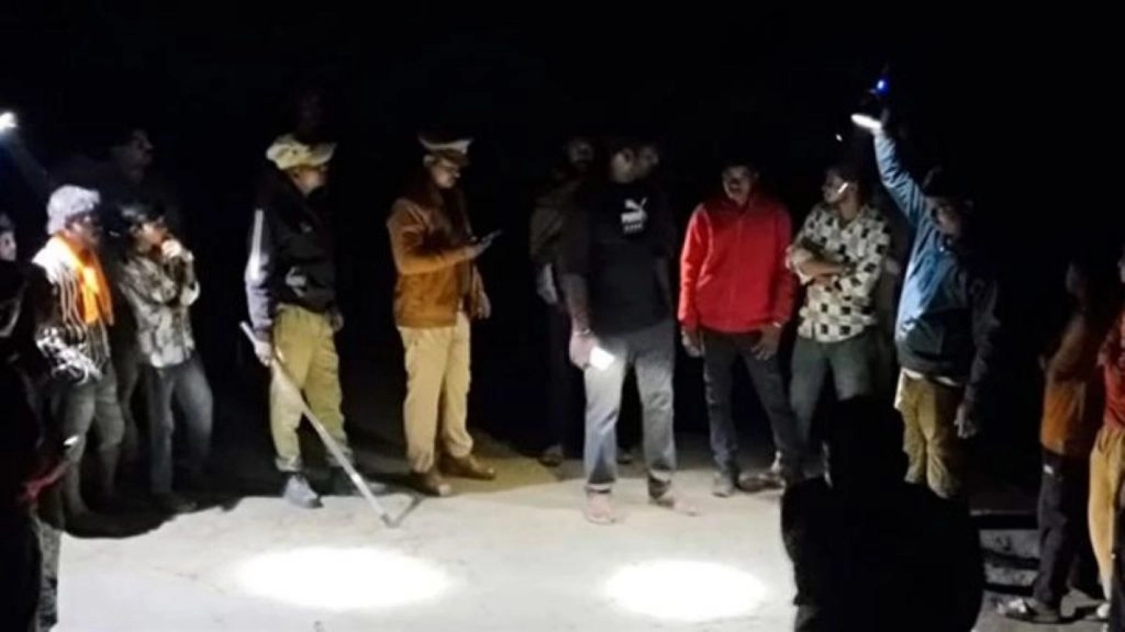 UP के बहराइच में बड़ा हादसा, कौड़ियाला नदी में नाव पलटी, कई लापता