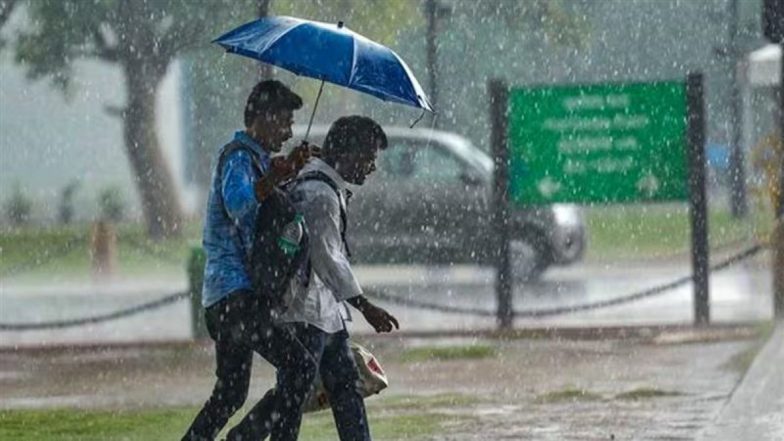 दिल्ली-एनसीआर में झमाझम बारिश से ठंड का एहसास, IMD ने जारी किया अलर्ट, एयरलाइंस ने जारी की एडवाइजरी