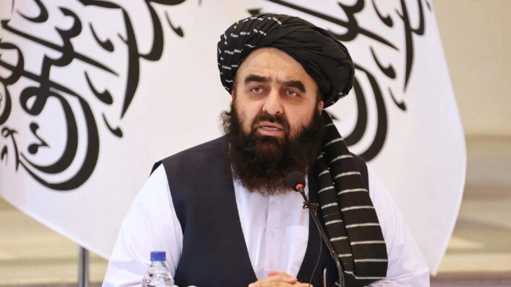 अफगानिस्तान के विदेश मंत्री मुत्ताकी पहुंचे दिल्ली, आतंकवादी संगठनों पर रोक समेत कई मुद्दों पर हो सकती है चर्चा