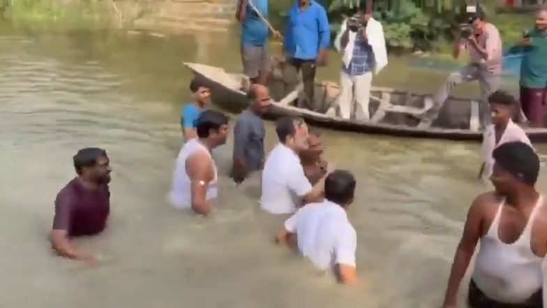 VIDEO: बेगूसराय में तालाब में छलांग लगाकर मछली पकड़ने की पारंपरिक प्रक्रिया में शामिल हुए राहुल गांधी, सादगी ने खींचा लोगों का ध्यान