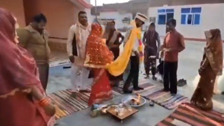 VIDEO: दहेज़ के लालची लोगों को युवती ने सिखाया सबक! पुलिस में कर दी शिकायत, फिर स्टेशन में हुई शादी, रामपुर में अनोखा मामला आया सामने