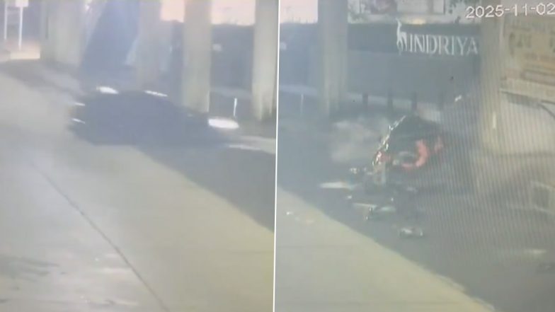 Pune Car Accident: तेज रफ्तार कार अनियंत्रित होकर ब्रिज के पिलर से टकराई, 2 की हुई मौत, पुणे में हुआ भीषण एक्सीडेंट: VIDEO