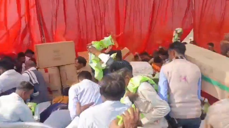 Hamirpur: मुख्यमंत्री सामूहिक विवाह में मची नाश्ते के लिए अफरा तफरी, चिप्स के पैकेट लोगों ने लूटे, हमीरपुर का VIDEO आया सामने