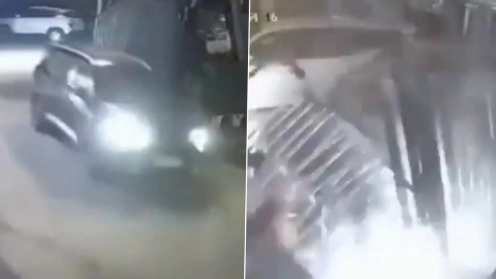 दिल्ली के रोहिणी सेक्टर-25 में दीवार तोड़कर घर में घुसी कार.