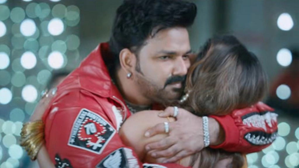 'ले जाएंगे तेरे सजना' में पवन सिंह ने सना सुल्तान को किया रोमांटिक हग, पलक मुच्छल संग फैंस को दिया बड़ा सरप्राइज