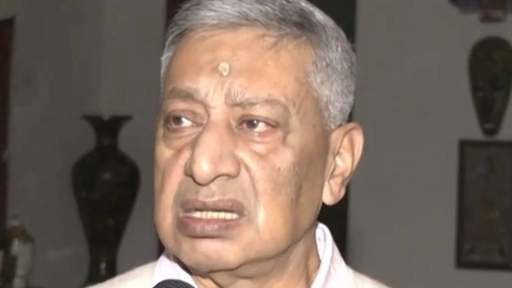 Jammu and Kashmir: फारूक अब्दुल्ला पर कोई उंगली नहीं उठा रहा, वह सच्चे हिंदुस्तानी हैं; जम्मू-कश्मीर के पूर्व डीजीपी एसपी वैद