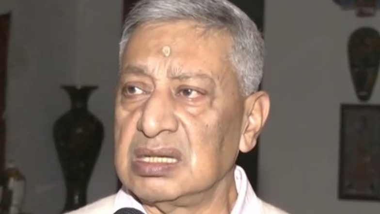Jammu and Kashmir: फारूक अब्दुल्ला पर कोई उंगली नहीं उठा रहा, वह सच्चे हिंदुस्तानी हैं; जम्मू-कश्मीर के पूर्व डीजीपी एसपी वैद