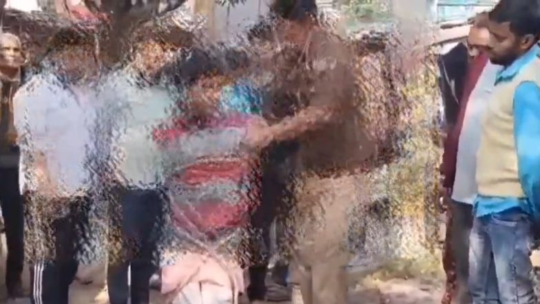 Bulandshahr: इंसानियत शर्मसार! नाबालिग बच्चे को पेड़ से बांधकर दी तालिबानी सजा, चोरी के आरोप में की पिटाई, बुलंदशहर का VIDEO आया सामने