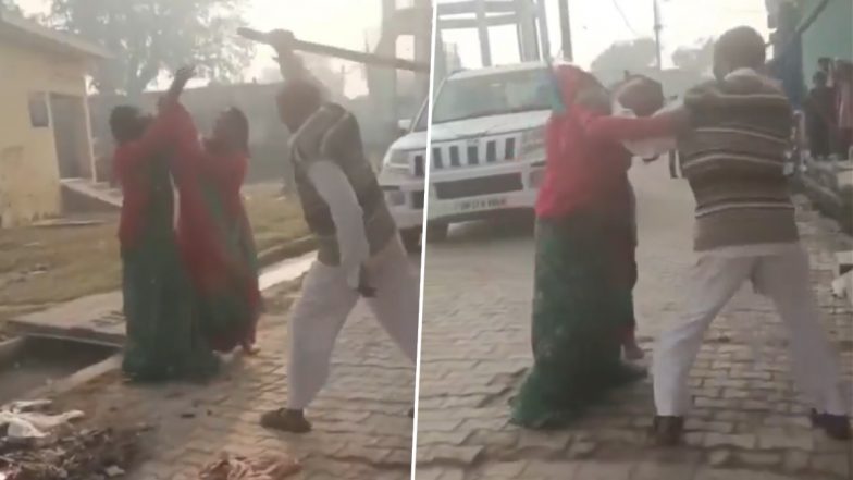 VIDEO: बदायु में महिला के साथ बेरहमी! बहु के सास ने बाल पकड़े..ससुर ने डंडे से की पिटाई