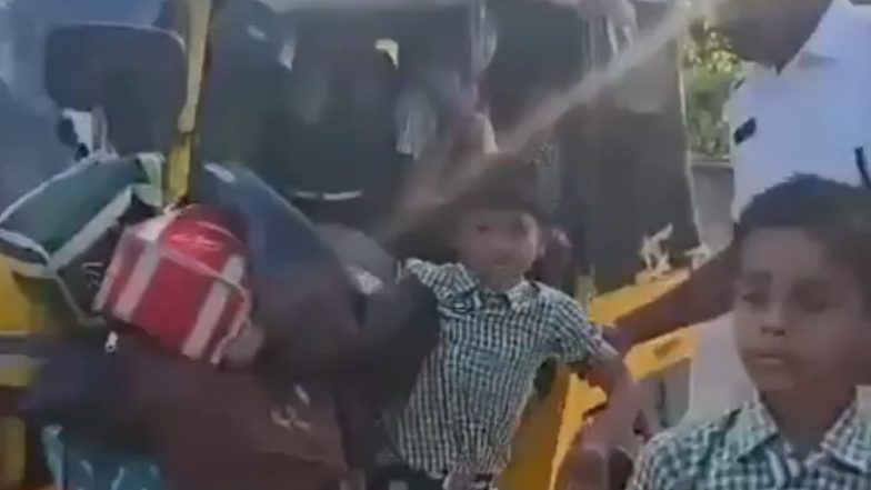 VIDEO: गजब है! ऑटो रिक्शा में सवार थे 22 स्कूली बच्चे, ट्रैफिक पुलिस देखकर हुआ हैरान, नगरकरनूल में चालक पर हुई कार्रवाई