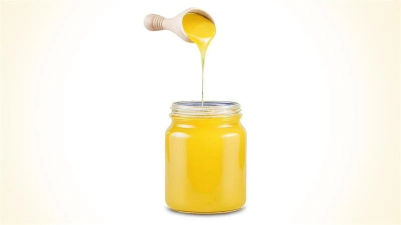 Benefits of Desi Ghee: भारत का असली सुपरफूड, जो स्वाद और सेहत दोनों का रखे ख्याल