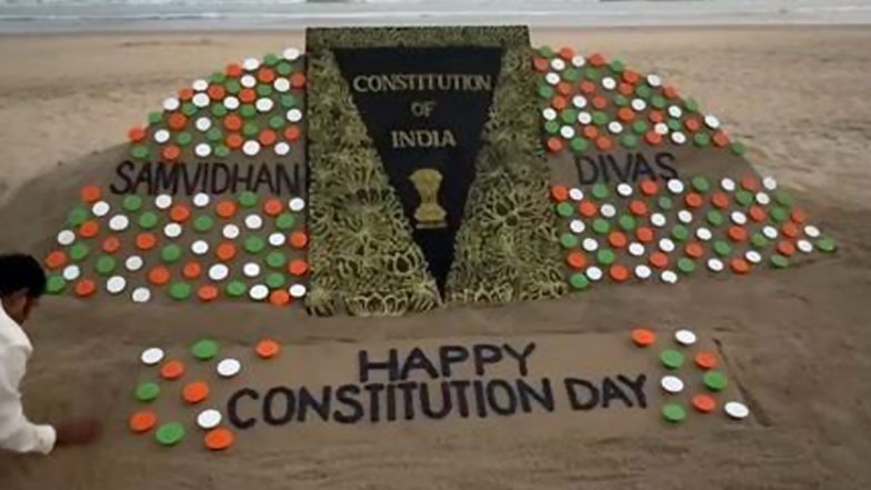 Constitution Day 2025: संविधान दिवस के मौके पर पुरी बीच पर सुदर्शन पटनायक ने 6 टन रेत से बनाया शानदार सैंड आर्ट