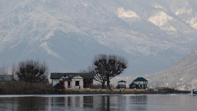 Jammu and Kashmir: जम्मू-कश्मीर में सर्दी का प्रकोप, माइनस 3.9 डिग्री पहुंचा तापमान