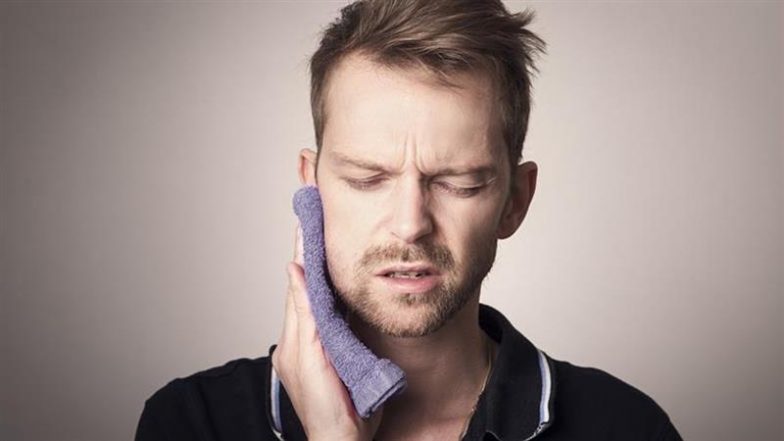 Swelling of the Gums: मसूड़ों की सूजन को न करें नजरअंदाज, इन आयुर्वेदिक नुस्खों से पाएं आराम