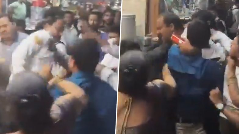 Muzaffarnagar: सड़क पर ट्रैफिक पुलिस के साथ जमकर मारपीट, वर्दी भी फाड़ी, उत्तर प्रदेश के मुजफ्फरनगर में दबंगों का आतंक: VIDEO