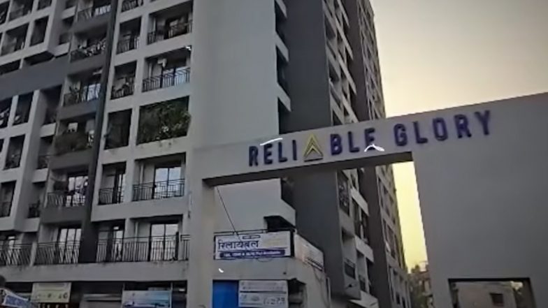 VIDEO:  मुंबई से सटे वसई में दिनदहाड़े लूट, लुटेरों ने मां-बेटे को बंधक बनाकर 10 लाख रुपये के कीमती सामान लूटकर फरार