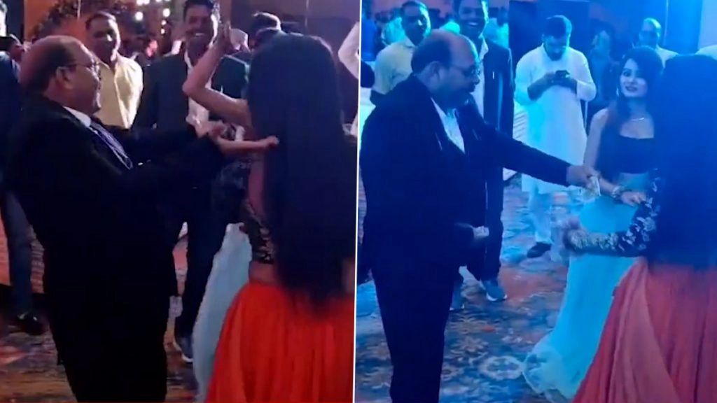 नगर निगम JE के विदाई समारोह में बार बालाओं ने जमकर ठुमके लगाए, खुद भी गानों की धुन पर थिरके; वीडियो वायरल